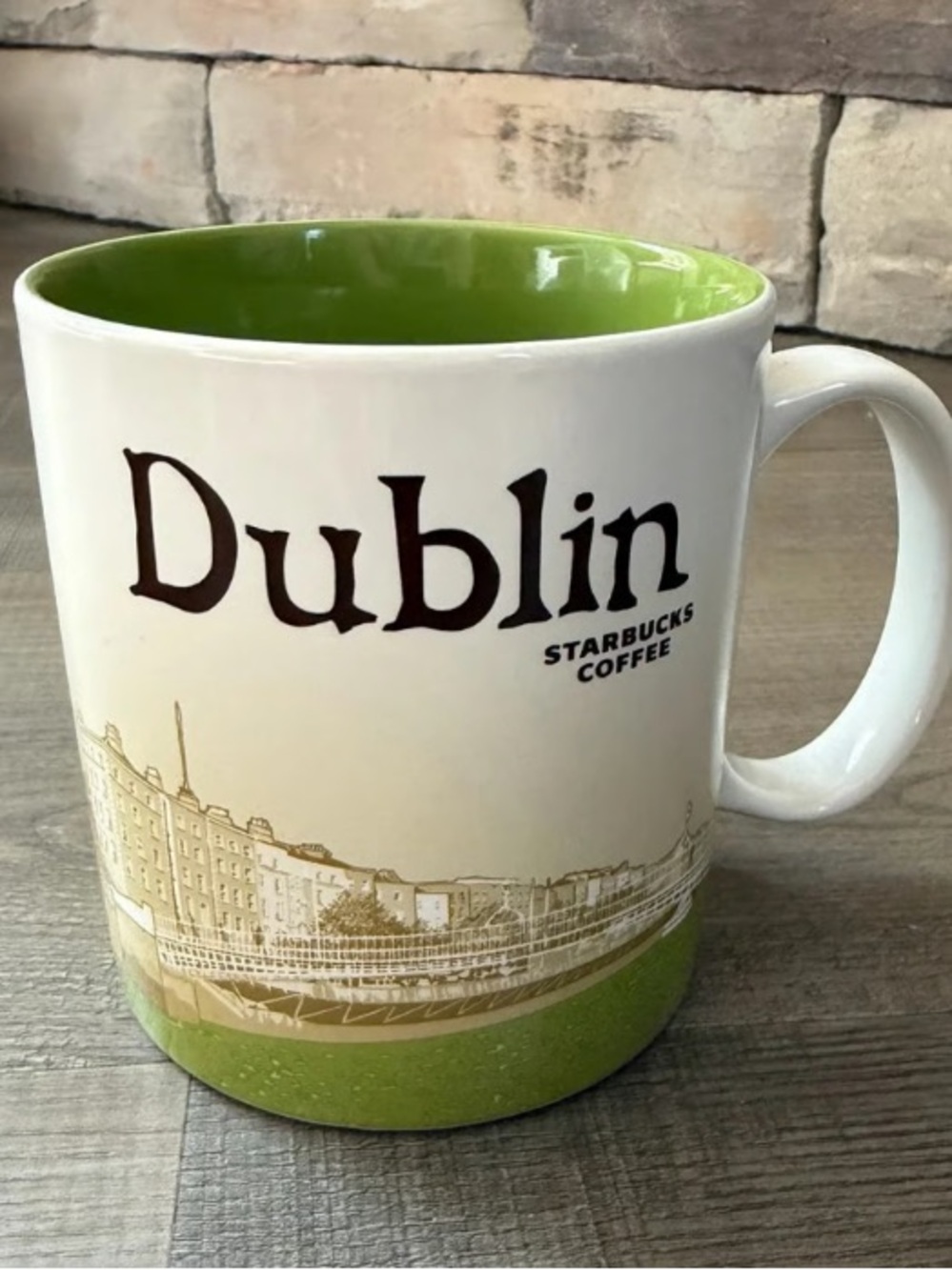 Dublin Ceramic Coffee Mug with Green Interior and Base